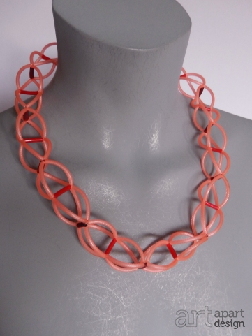 135 necklace pink with red
