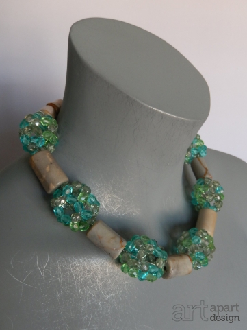 033 necklace short blue/green oval shapes with soap stone