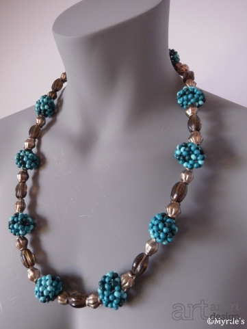 058 necklace turquoise oval shapes with metallic and glass beads