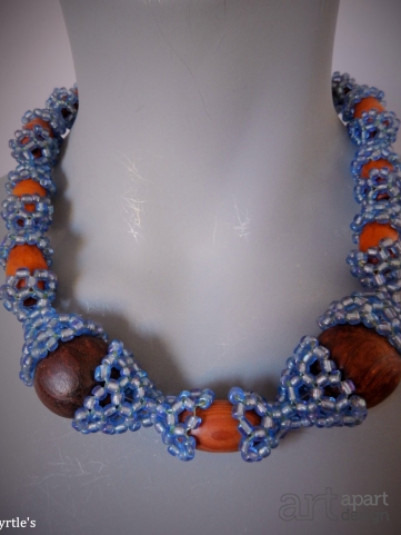 048 necklace short light blue spacer with wooden beads