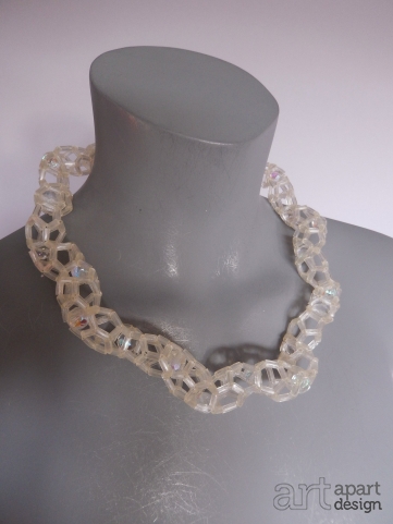 124 necklace short transparant curled with crystal beads