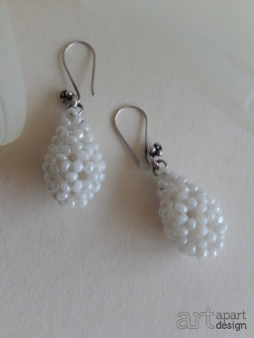 002h earrings withe pearl