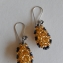 001h earrings yellowgold with a dark ribbon