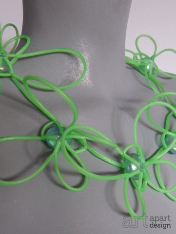 154 halssieraad groene vlinders